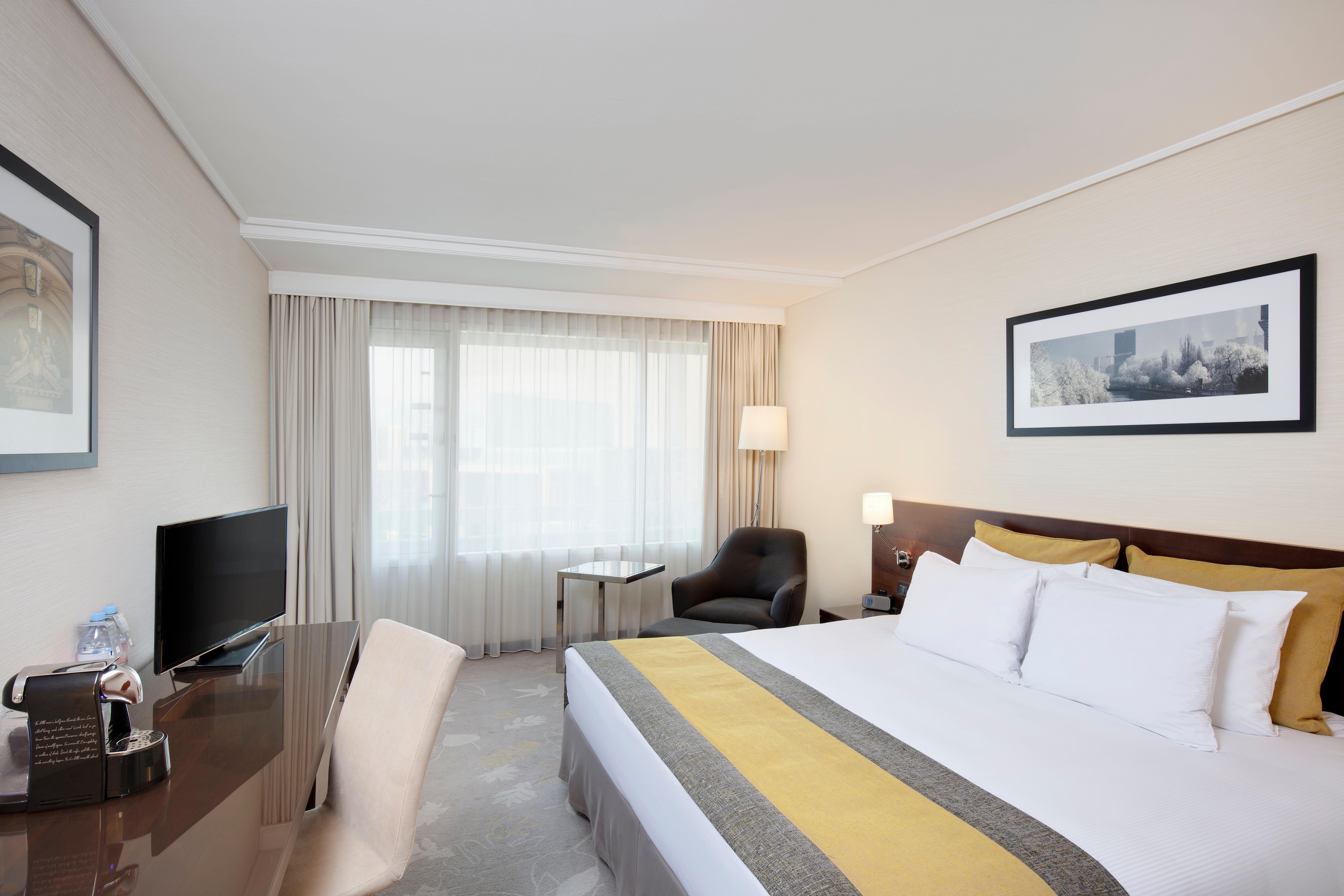 Crowne Plaza Bucharest By Ihg Hotell Exteriör bild