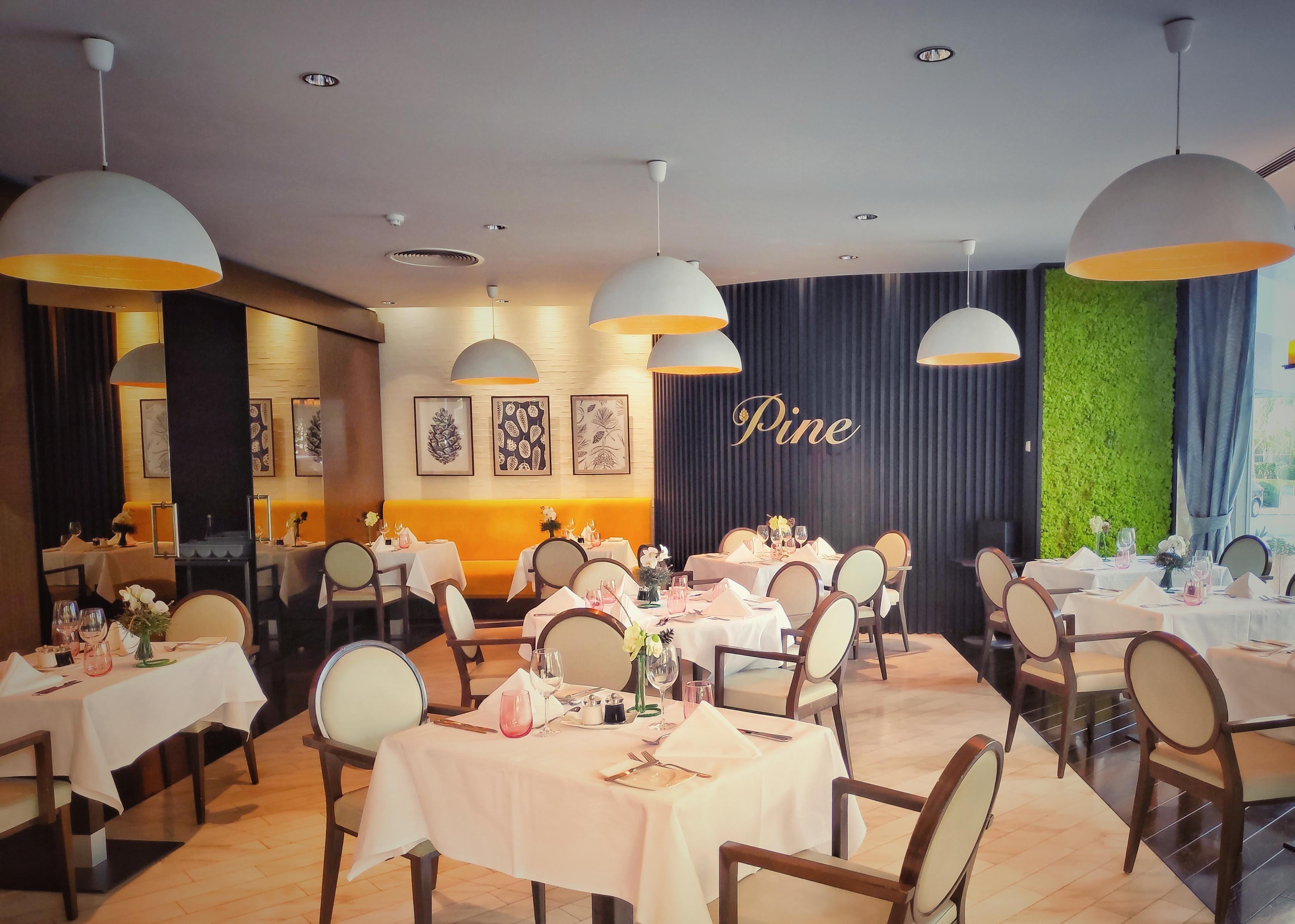 Crowne Plaza Bucharest By Ihg Hotell Exteriör bild