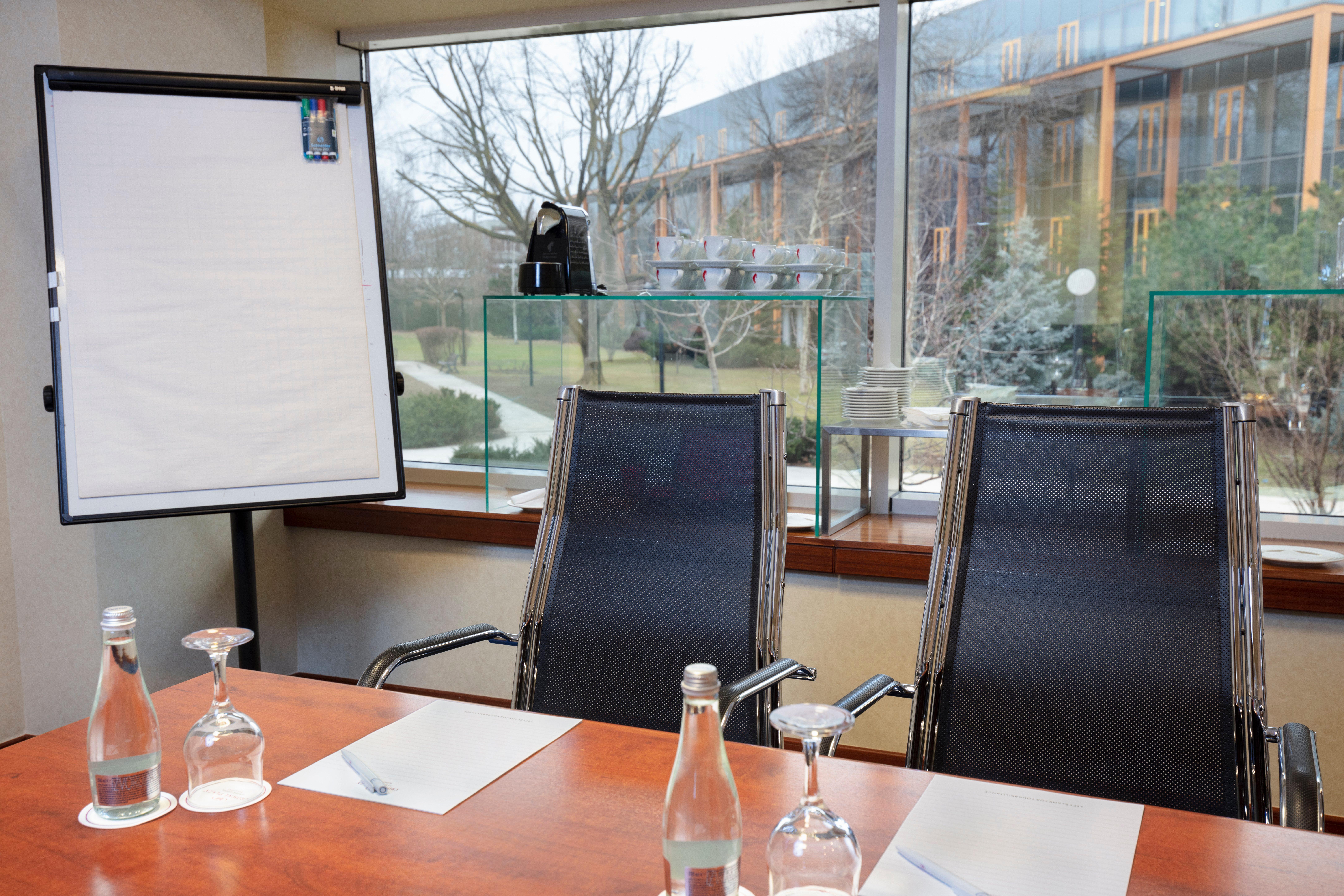 Crowne Plaza Bucharest By Ihg Hotell Exteriör bild