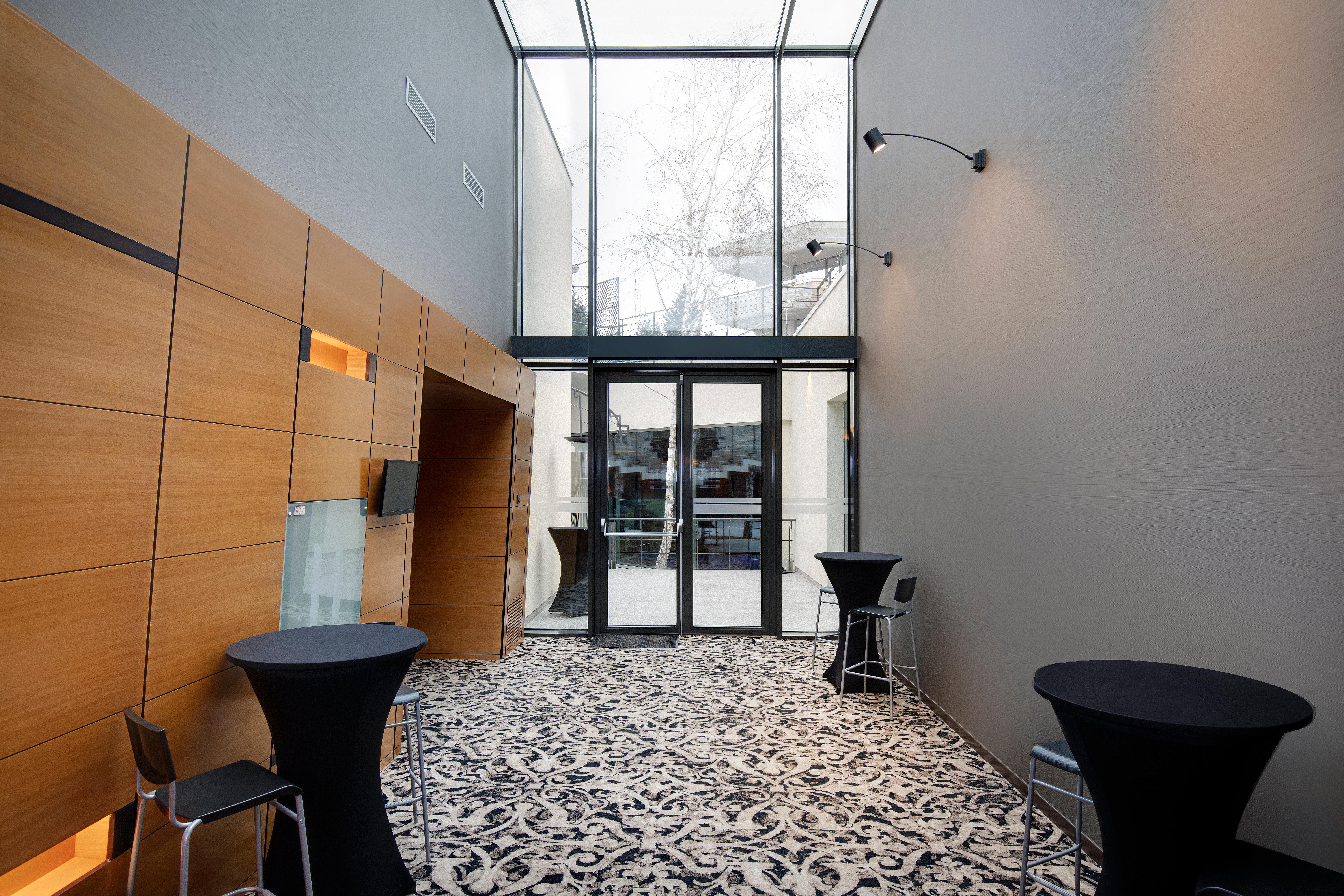 Crowne Plaza Bucharest By Ihg Hotell Exteriör bild