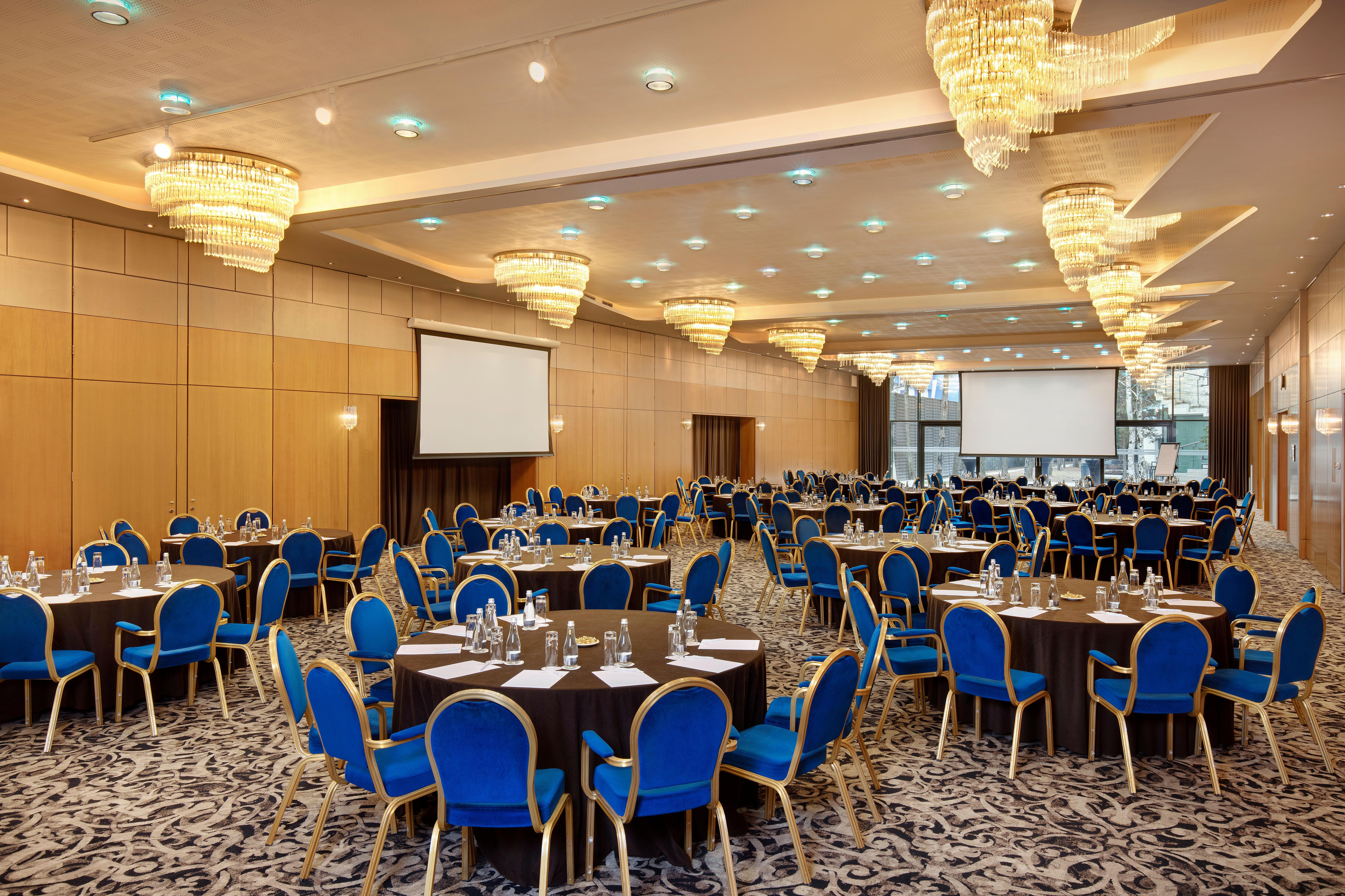 Crowne Plaza Bucharest By Ihg Hotell Exteriör bild