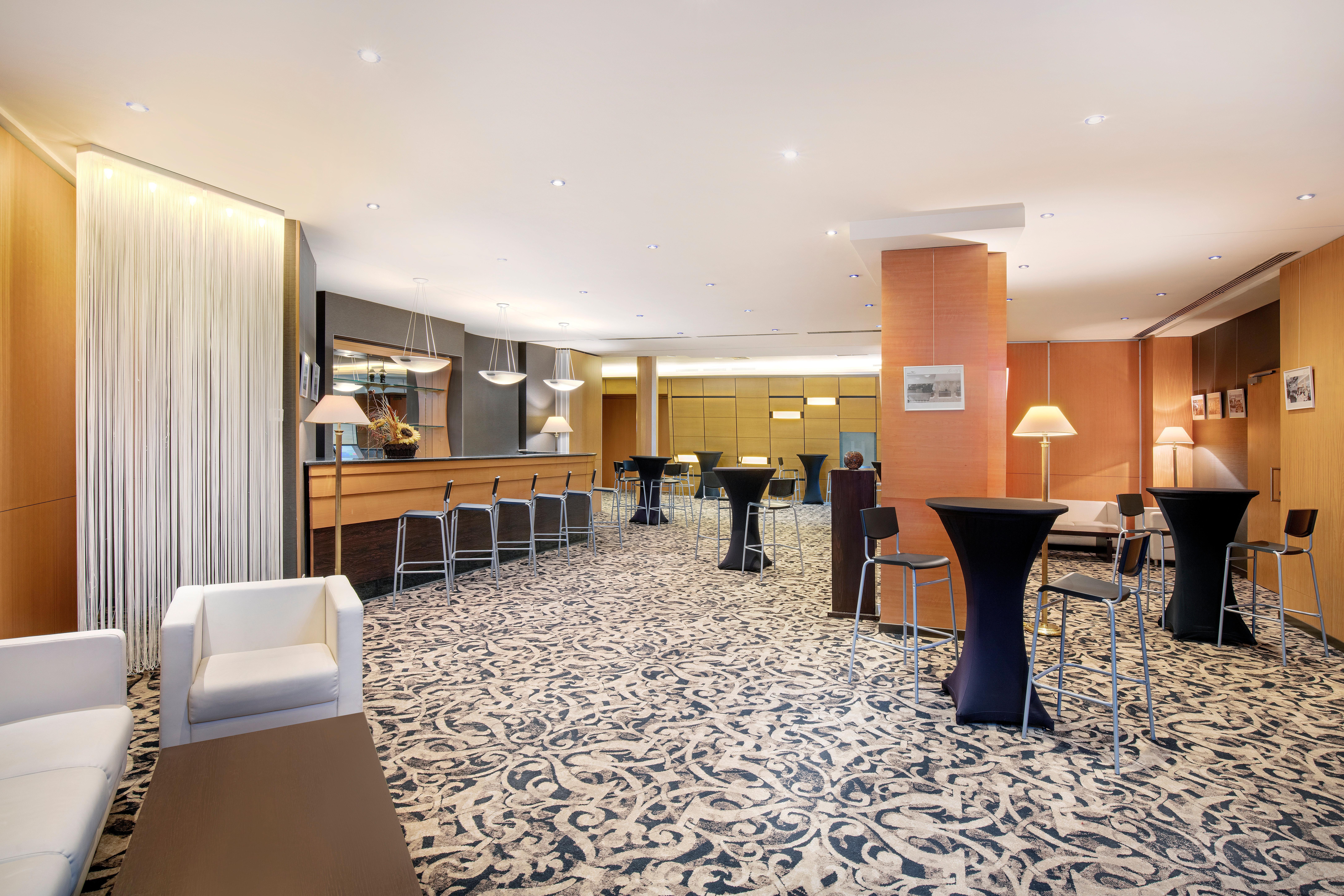 Crowne Plaza Bucharest By Ihg Hotell Exteriör bild