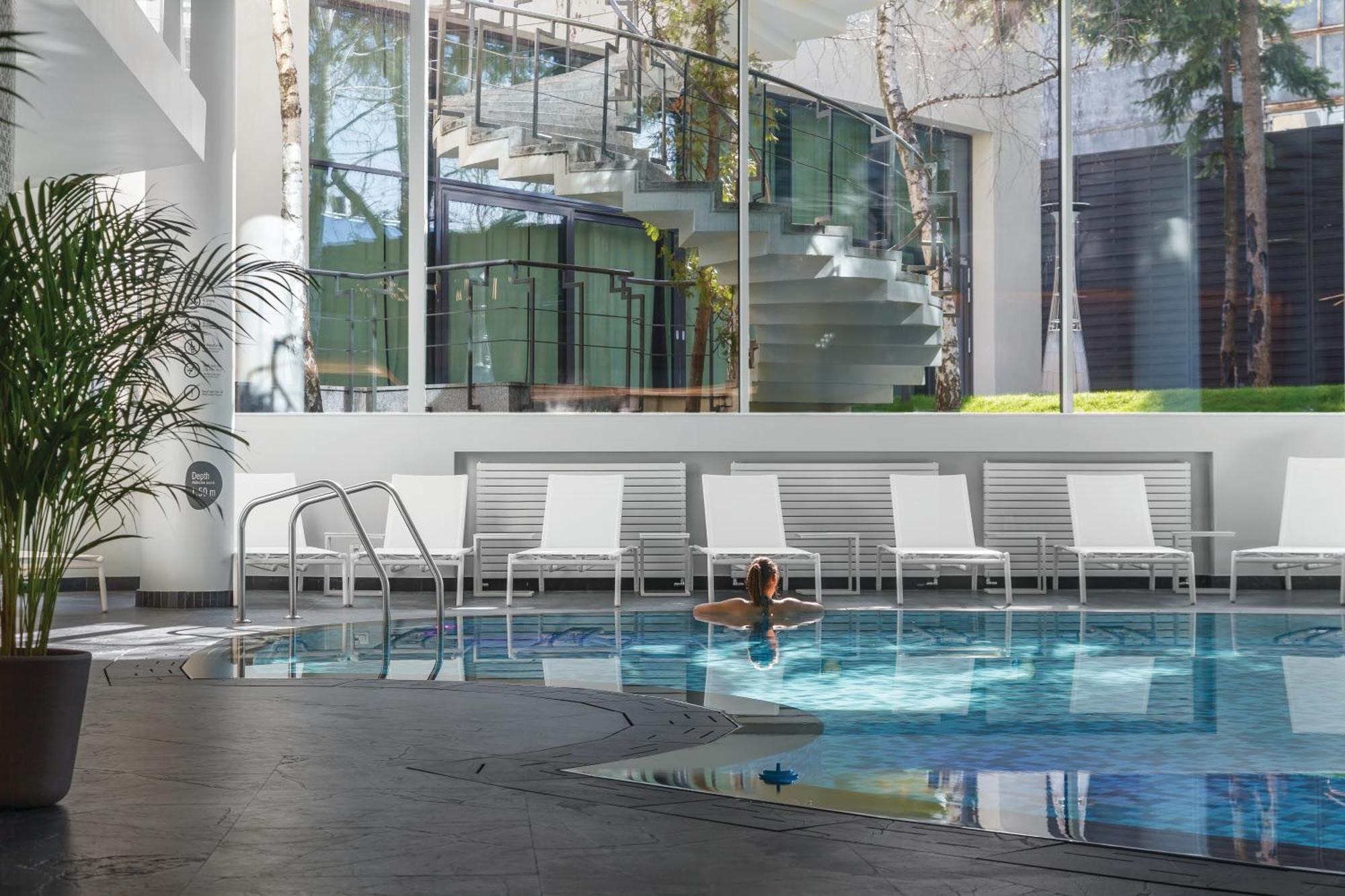 Crowne Plaza Bucharest By Ihg Hotell Exteriör bild